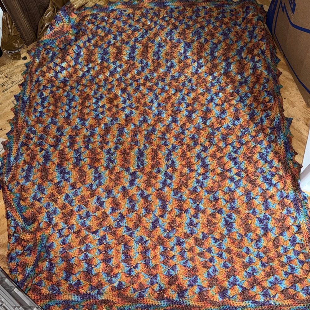 Handmade Multicolor Crochet Shell‎ Stitch Afghan Blanket Boho Cottagecore Retro